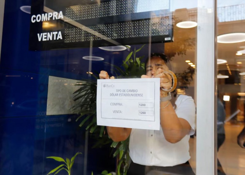 Dlar sin cepo: abri a $1250 y baj a $1190